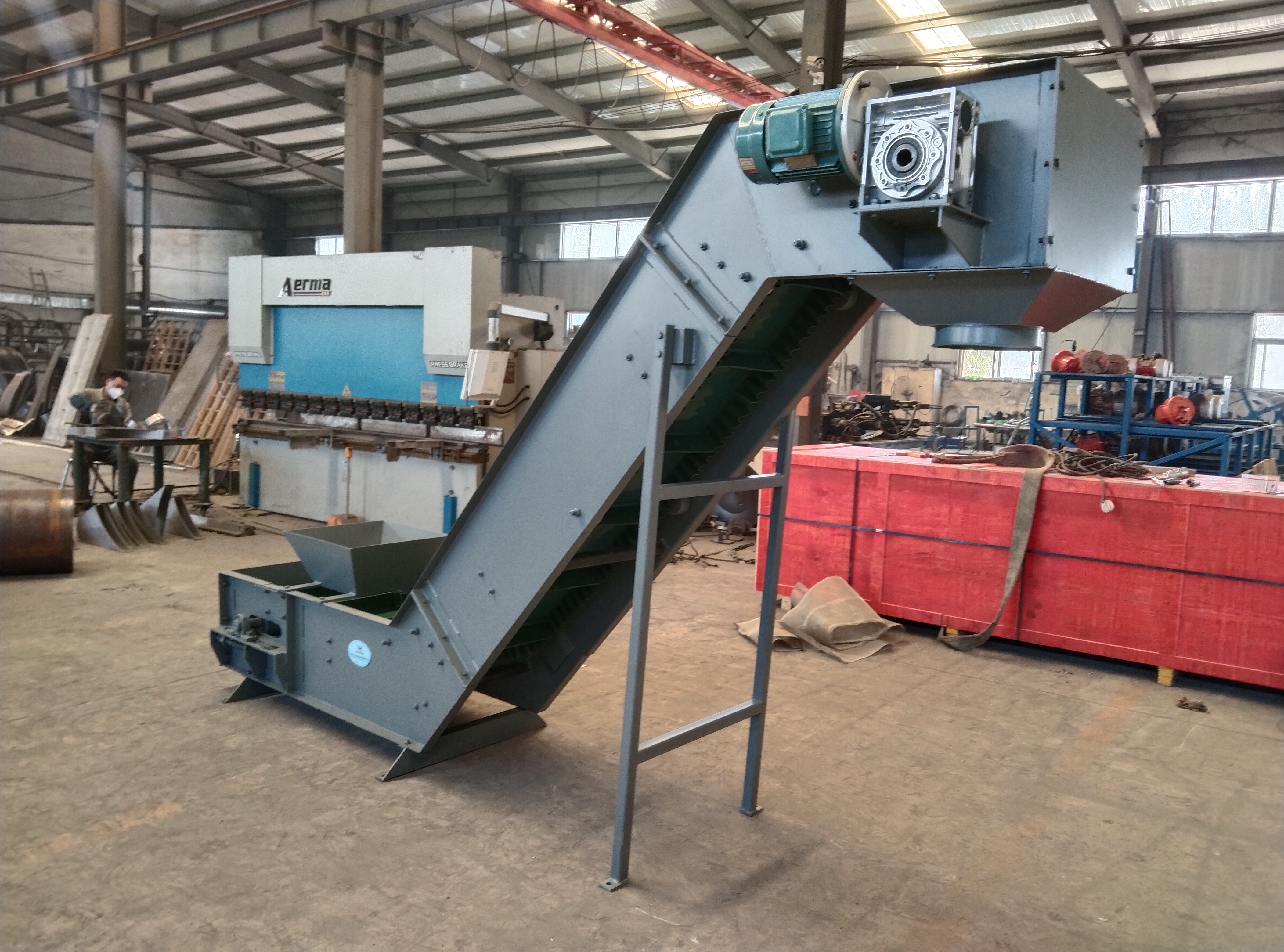 大傾角皮帶輸送機(jī)價(jià)格